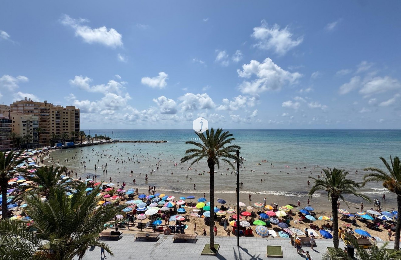Aus zweiter Hand - Wohnung -
Torrevieja - Playa del Cura