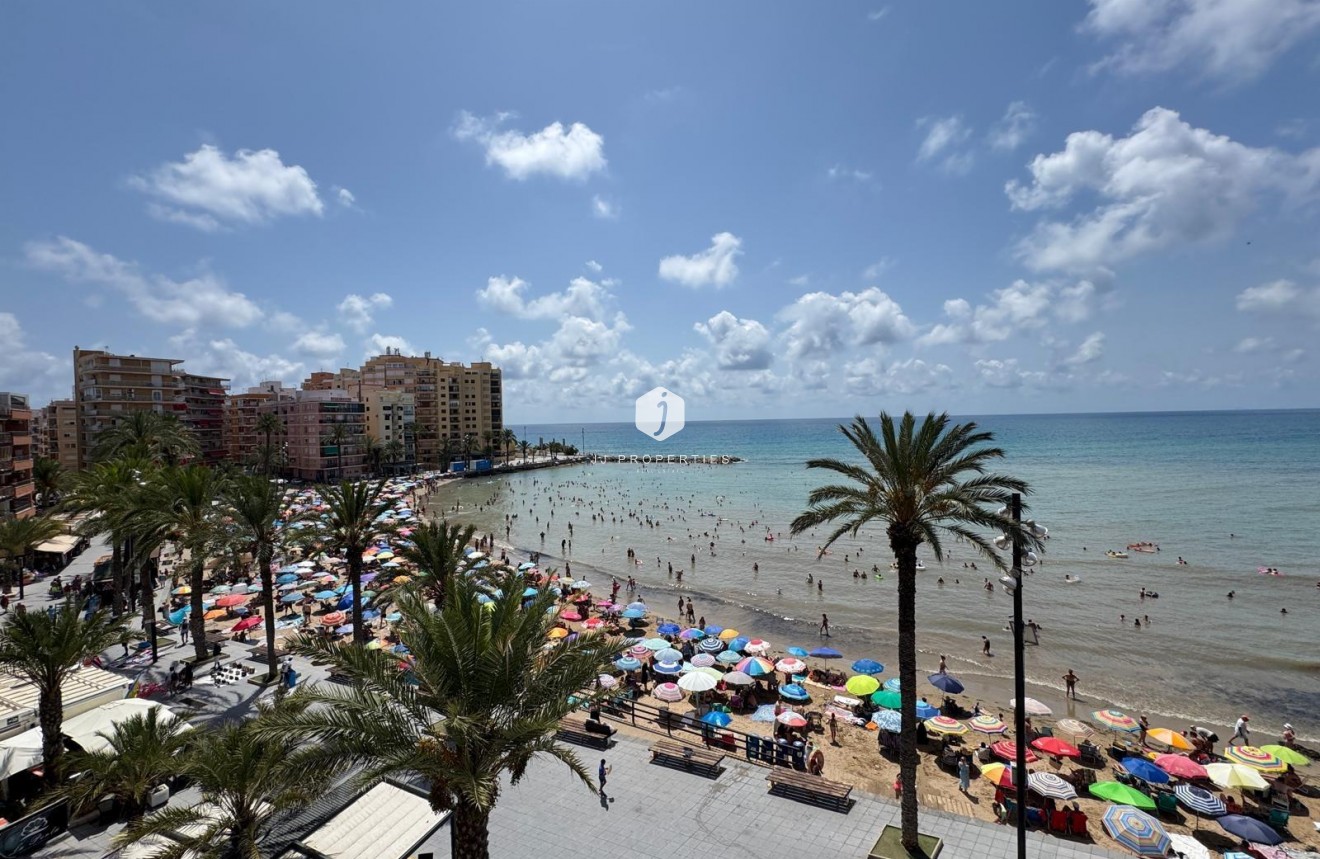 Aus zweiter Hand - Wohnung -
Torrevieja - Playa del Cura