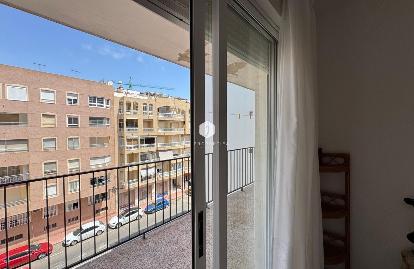 Aus zweiter Hand - Wohnung -
Torrevieja - Playa del Cura