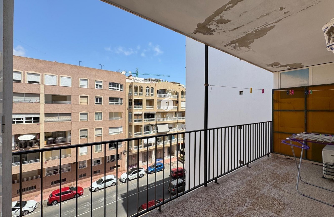 Aus zweiter Hand - Wohnung -
Torrevieja - Playa del Cura
