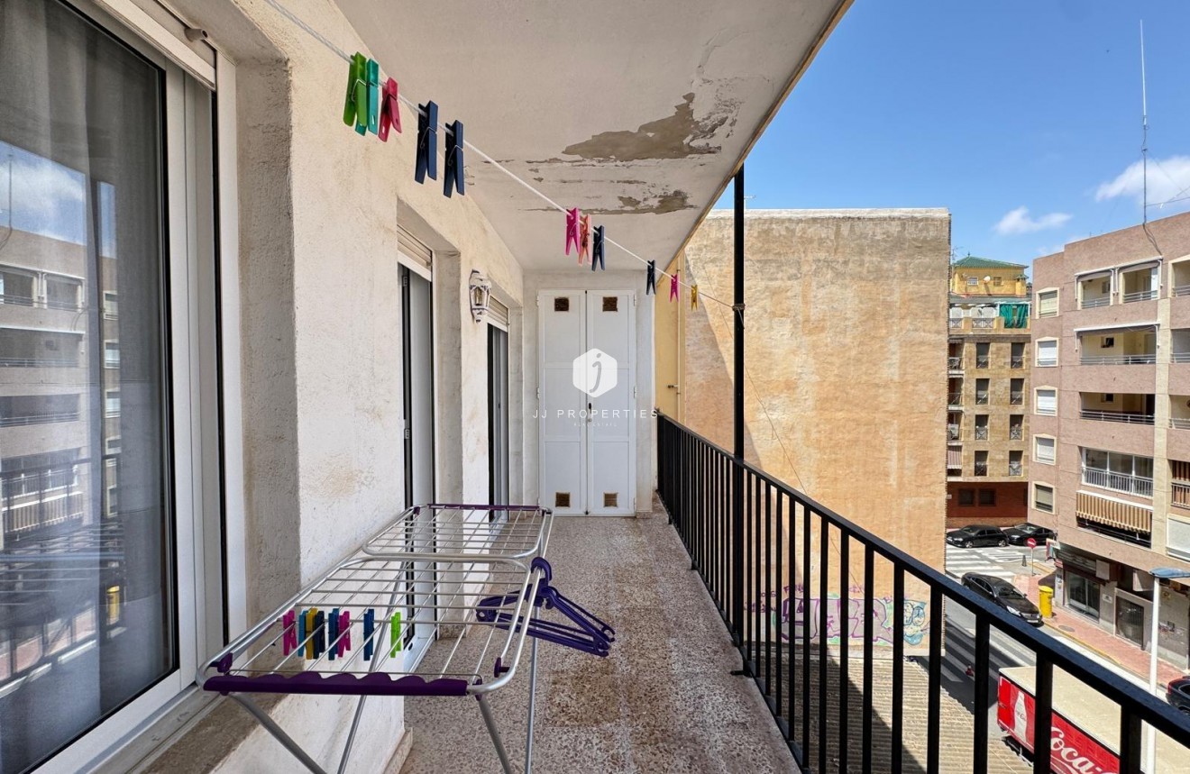 Aus zweiter Hand - Wohnung -
Torrevieja - Playa del Cura