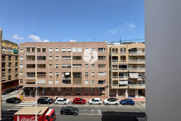 Aus zweiter Hand - Wohnung -
Torrevieja - Playa del Cura