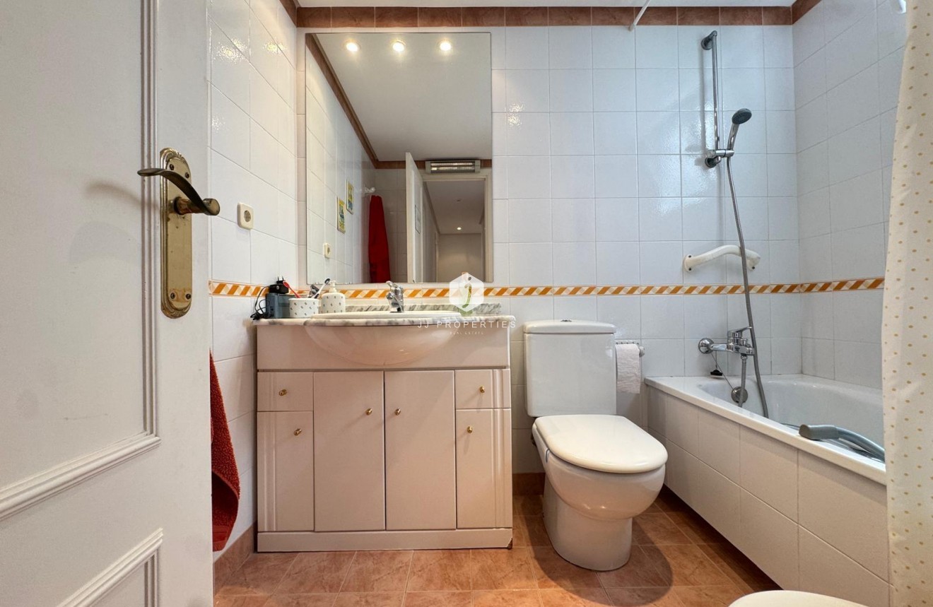 Aus zweiter Hand - Wohnung -
Torrevieja - Playa del Cura