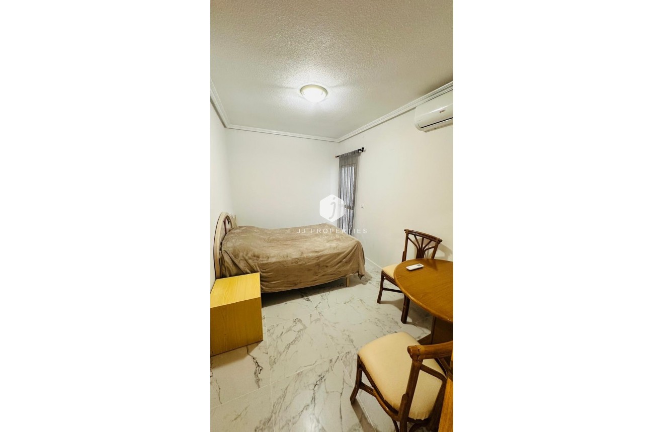 Resale - Apartment / flat -
Torrevieja - Acequion