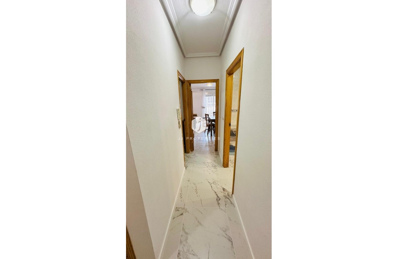 Resale - Apartment / flat -
Torrevieja - Acequion