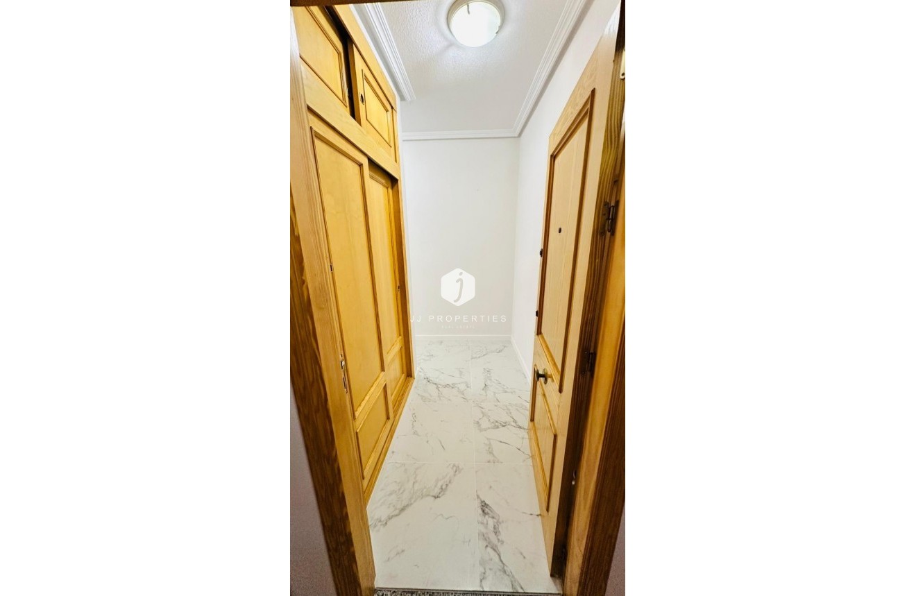 Resale - Apartment / flat -
Torrevieja - Acequion