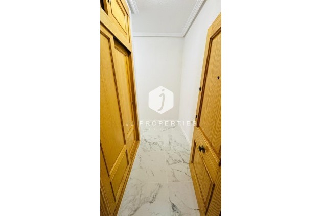 Resale - Apartment / flat -
Torrevieja - Acequion