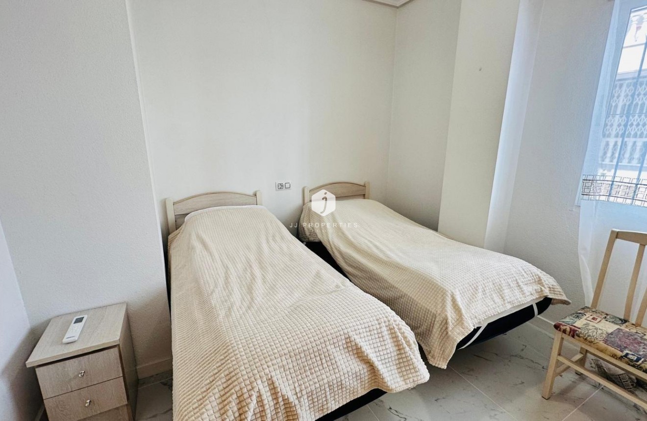 Resale - Apartment / flat -
Torrevieja - Acequion