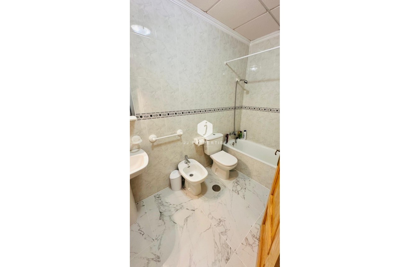 Resale - Apartment / flat -
Torrevieja - Acequion