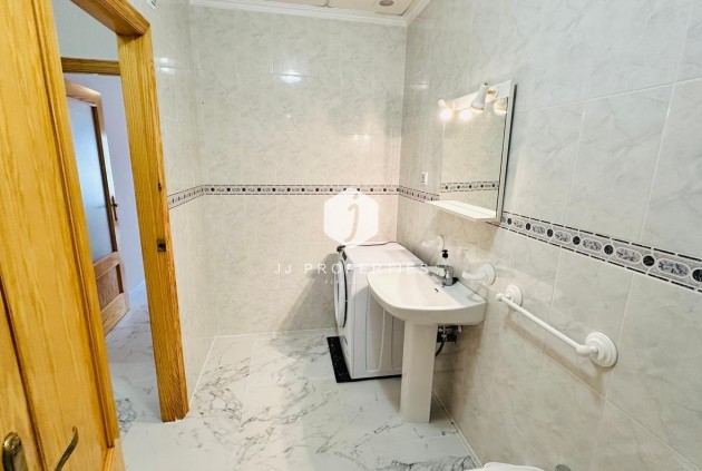 Resale - Apartment / flat -
Torrevieja - Acequion