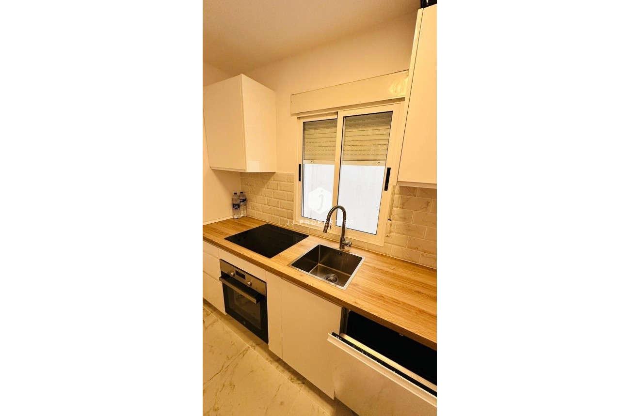 Resale - Apartment / flat -
Torrevieja - Acequion