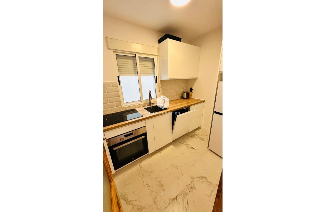 Resale - Apartment / flat -
Torrevieja - Acequion