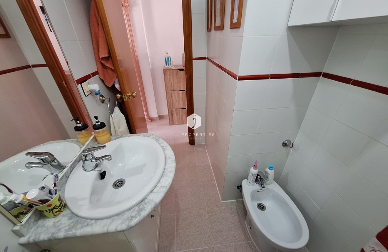 D'occasion - Appartement -
Torrevieja - Nueva Torrevieja