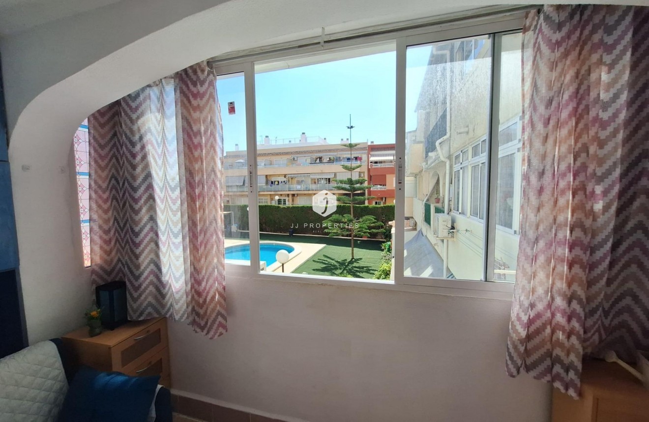 D'occasion - Appartement -
Torrevieja - Nueva Torrevieja