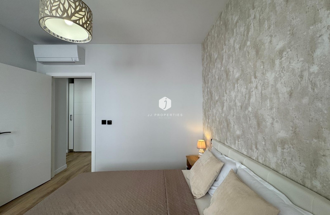 Aus zweiter Hand - Wohnung -
Torrevieja - Playa del Cura