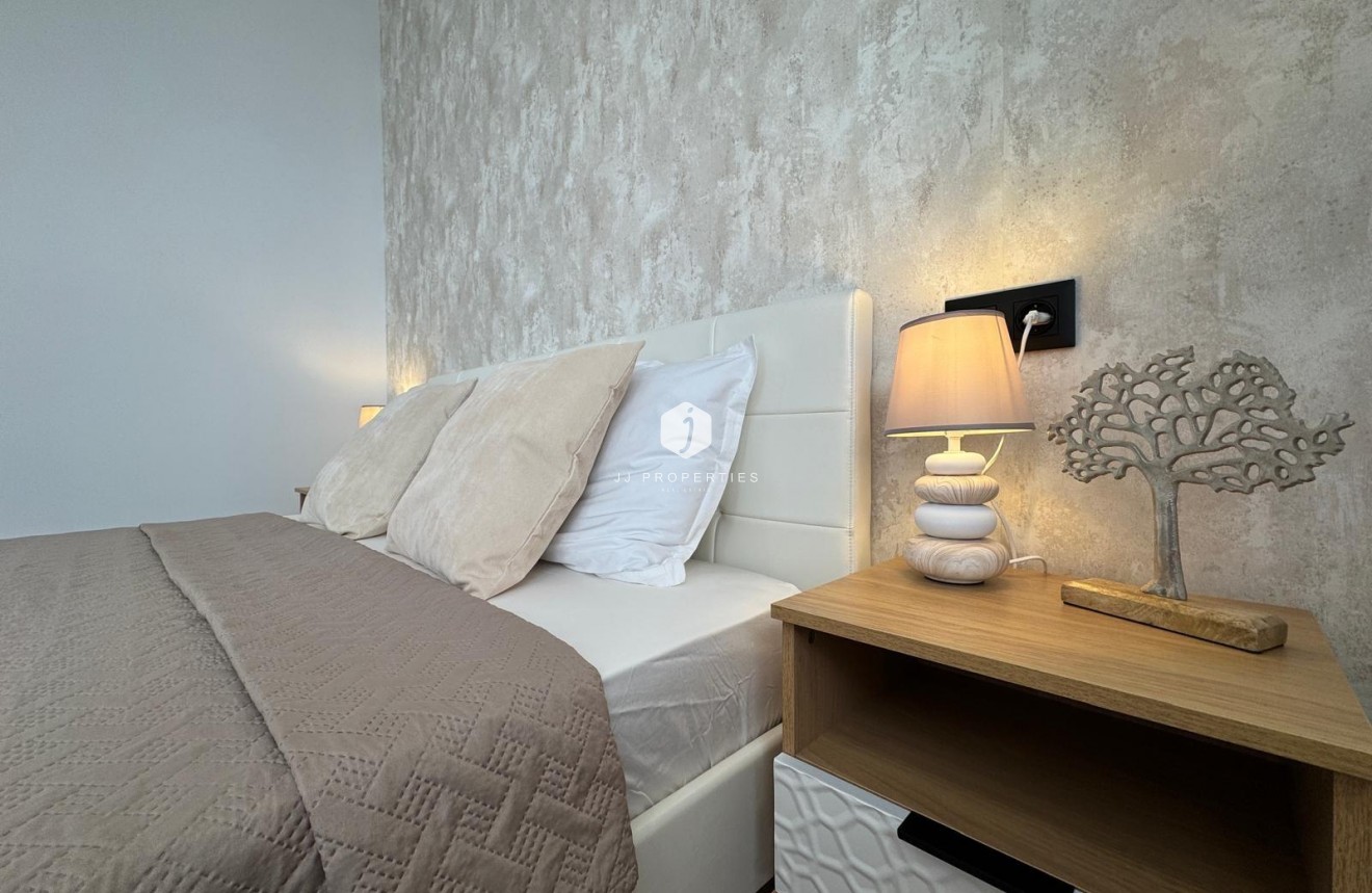 Aus zweiter Hand - Wohnung -
Torrevieja - Playa del Cura