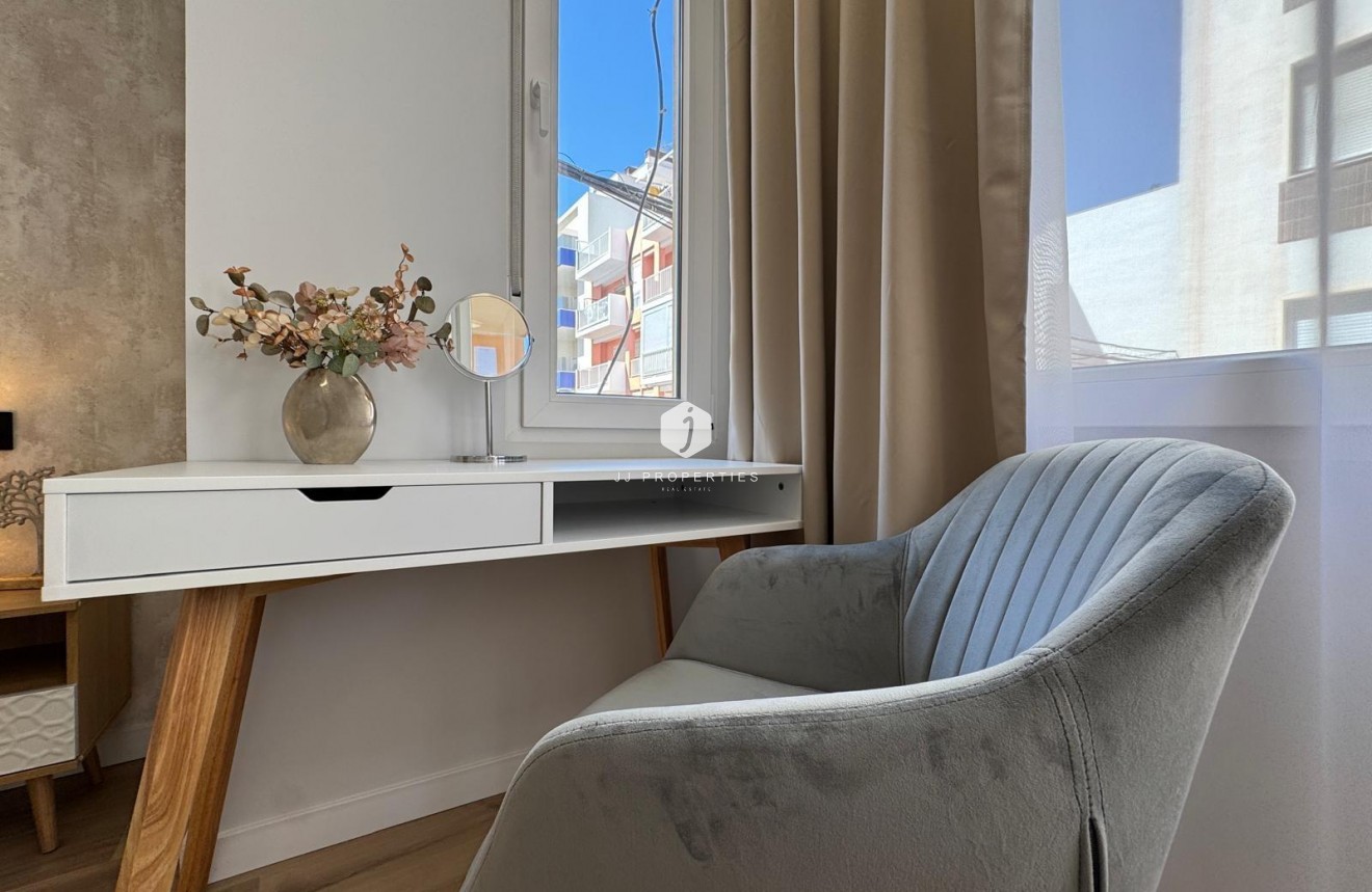 Aus zweiter Hand - Wohnung -
Torrevieja - Playa del Cura