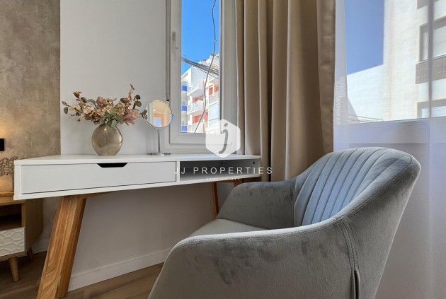Aus zweiter Hand - Wohnung -
Torrevieja - Playa del Cura