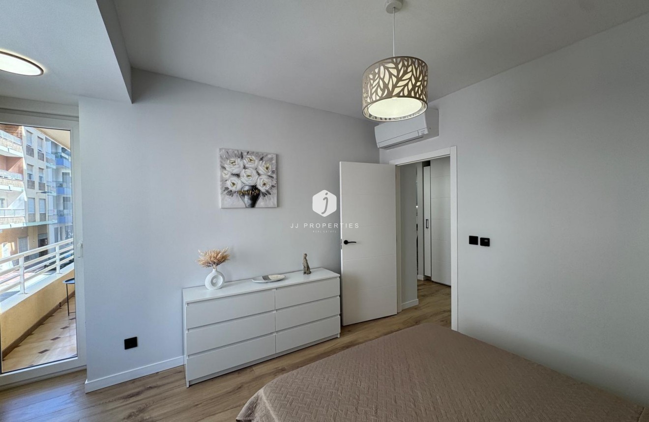 Aus zweiter Hand - Wohnung -
Torrevieja - Playa del Cura