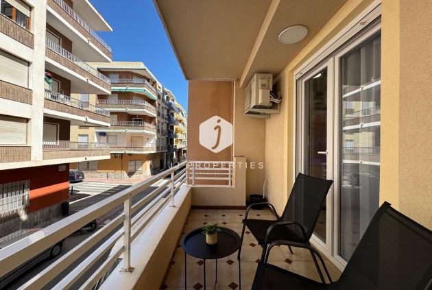 Aus zweiter Hand - Wohnung -
Torrevieja - Playa del Cura