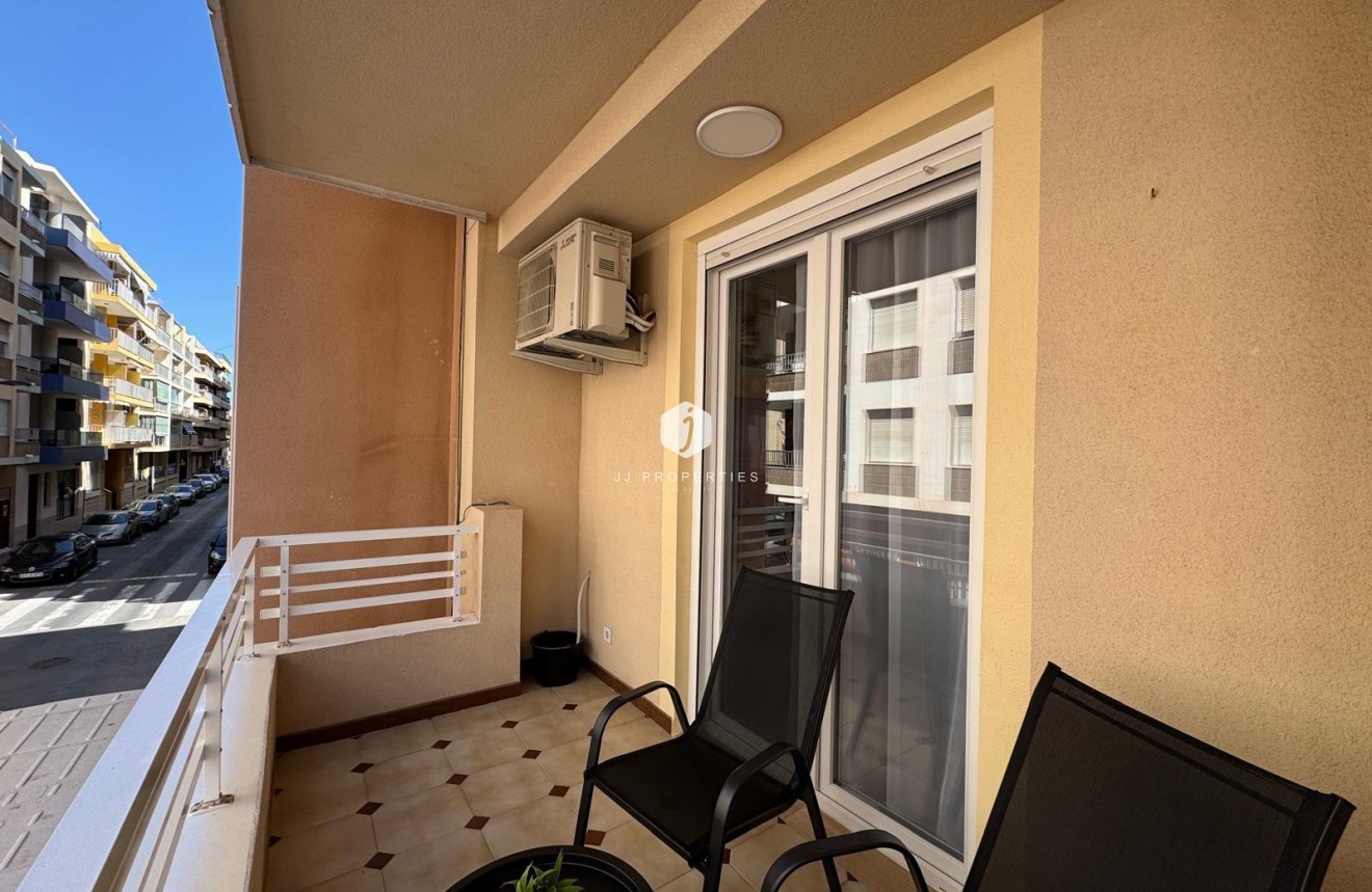 Aus zweiter Hand - Wohnung -
Torrevieja - Playa del Cura
