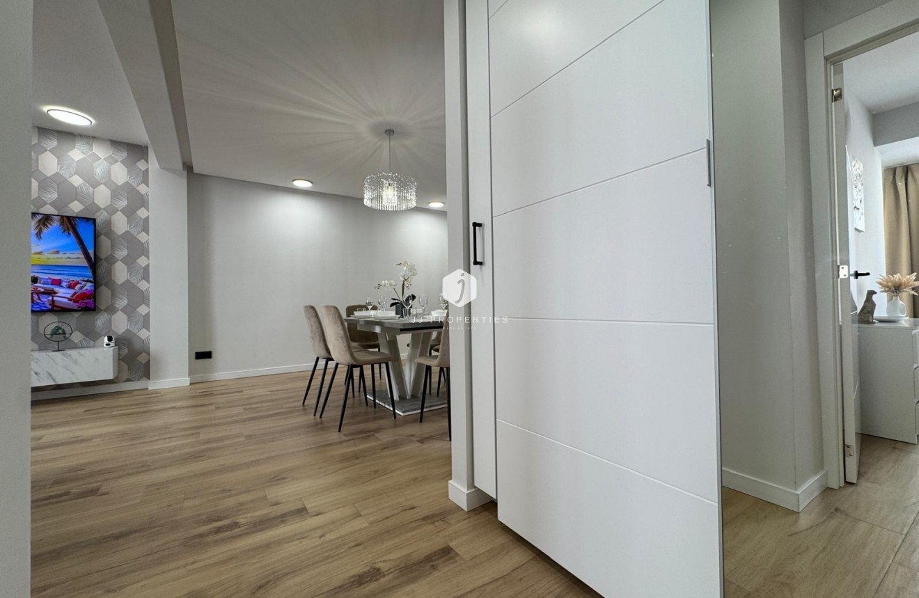 Aus zweiter Hand - Wohnung -
Torrevieja - Playa del Cura