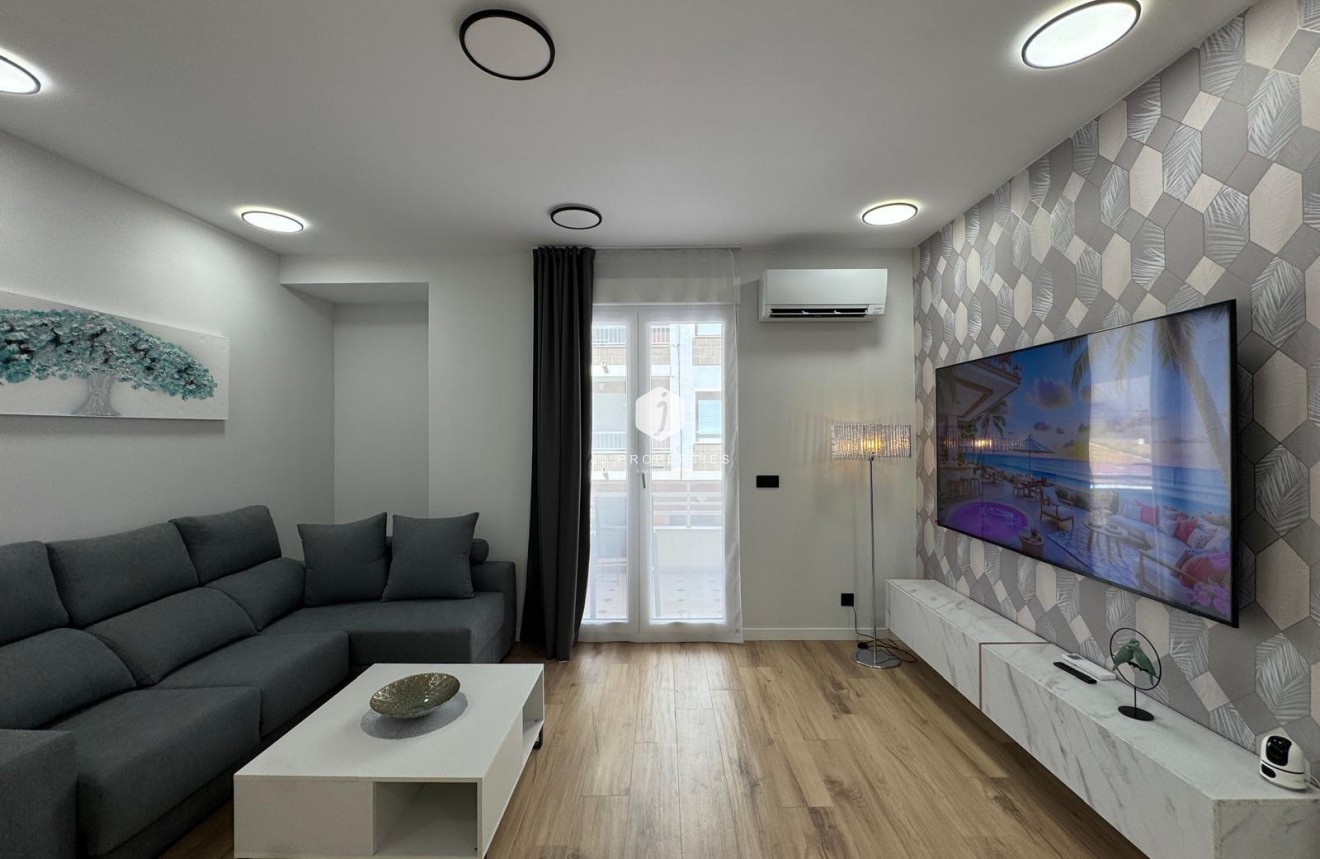 Aus zweiter Hand - Wohnung -
Torrevieja - Playa del Cura