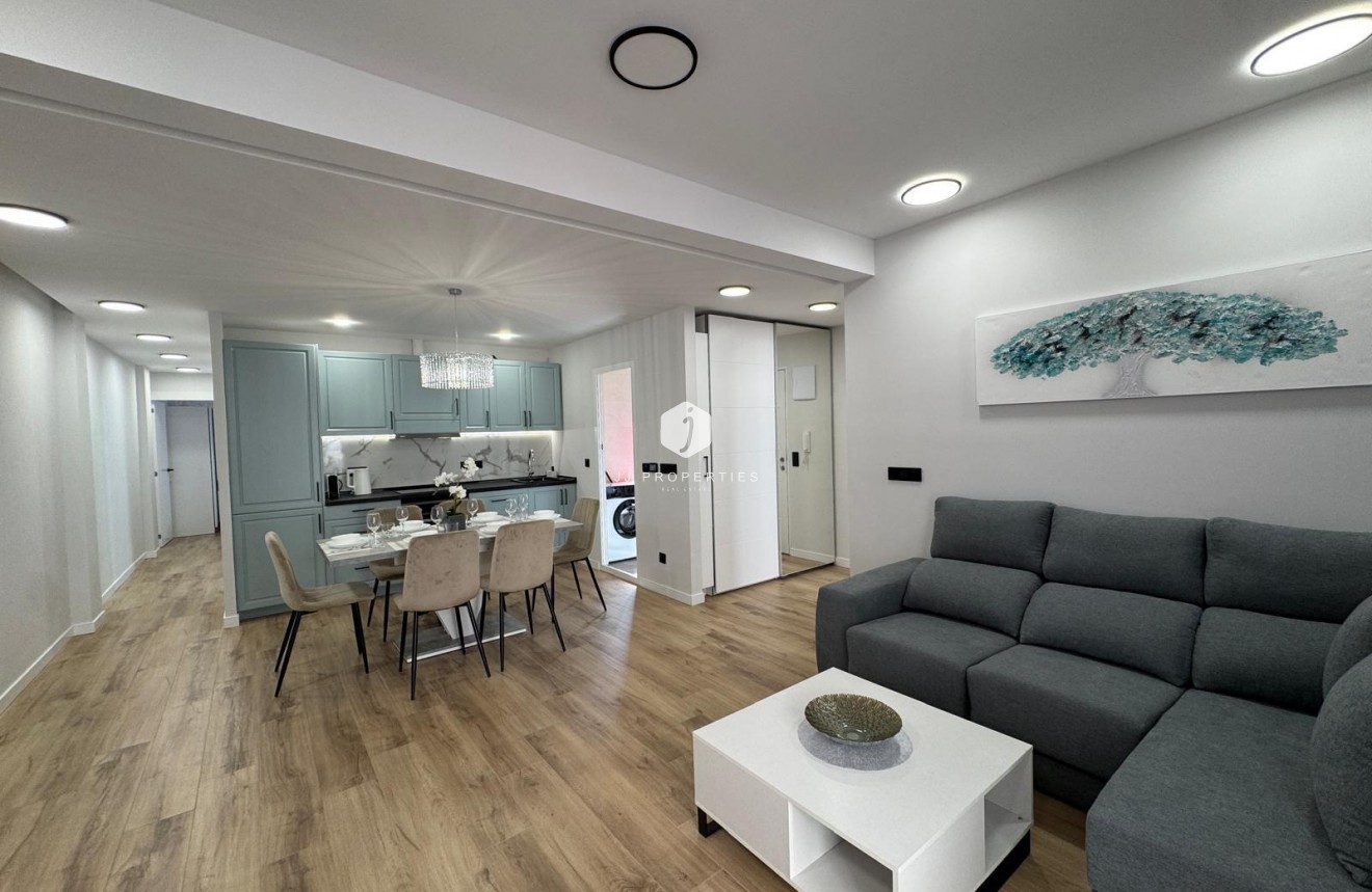 Aus zweiter Hand - Wohnung -
Torrevieja - Playa del Cura