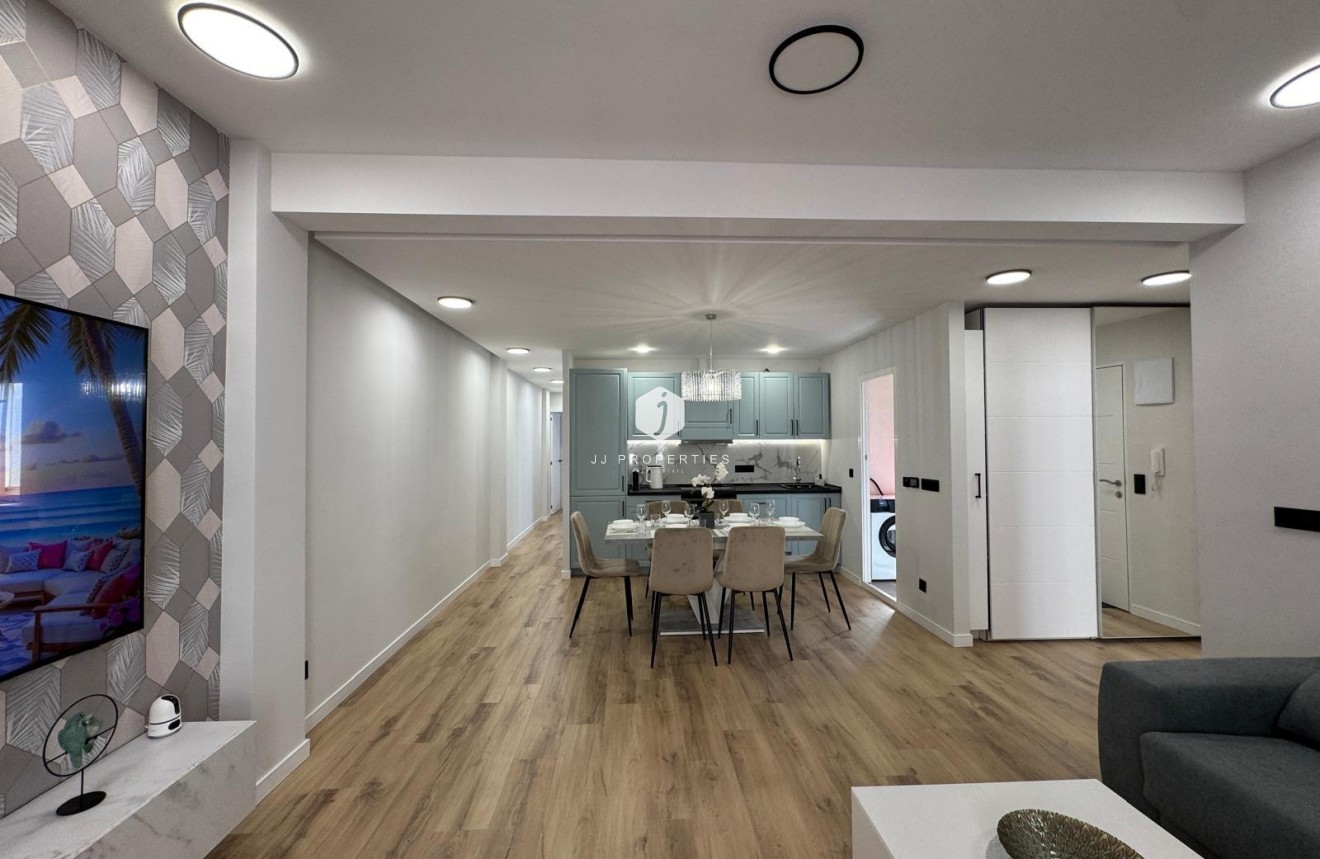 Aus zweiter Hand - Wohnung -
Torrevieja - Playa del Cura