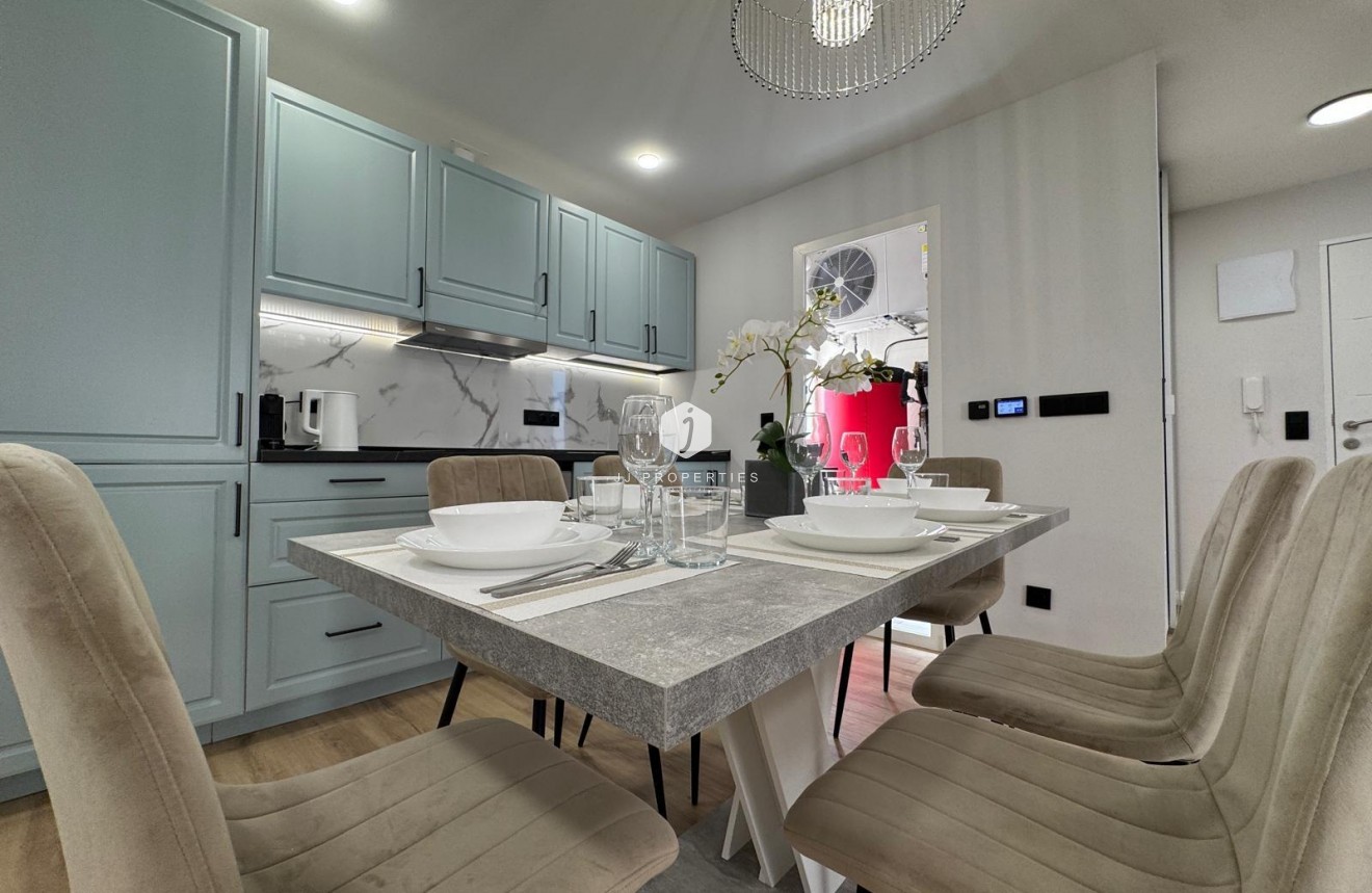 Aus zweiter Hand - Wohnung -
Torrevieja - Playa del Cura