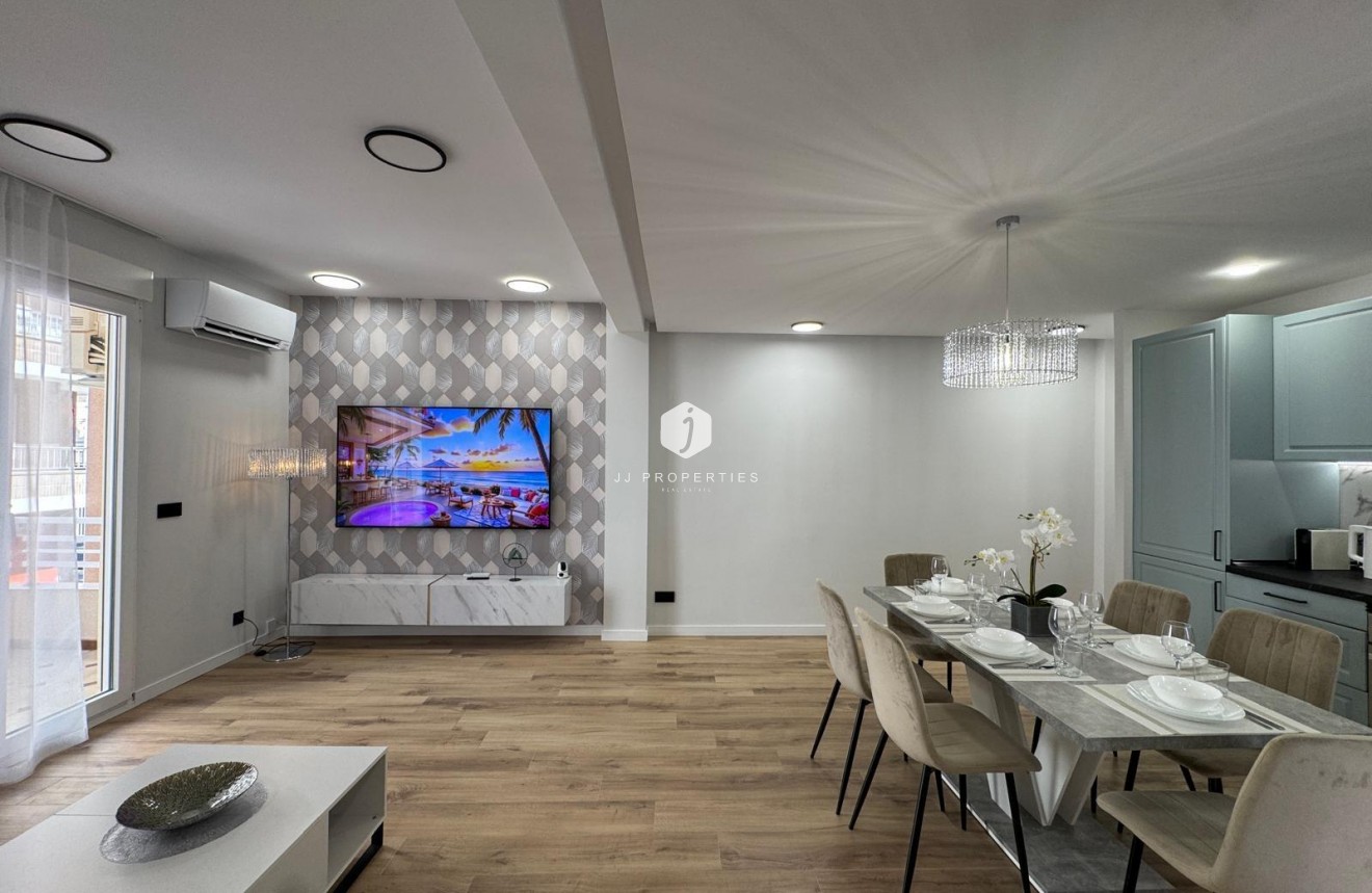 Aus zweiter Hand - Wohnung -
Torrevieja - Playa del Cura