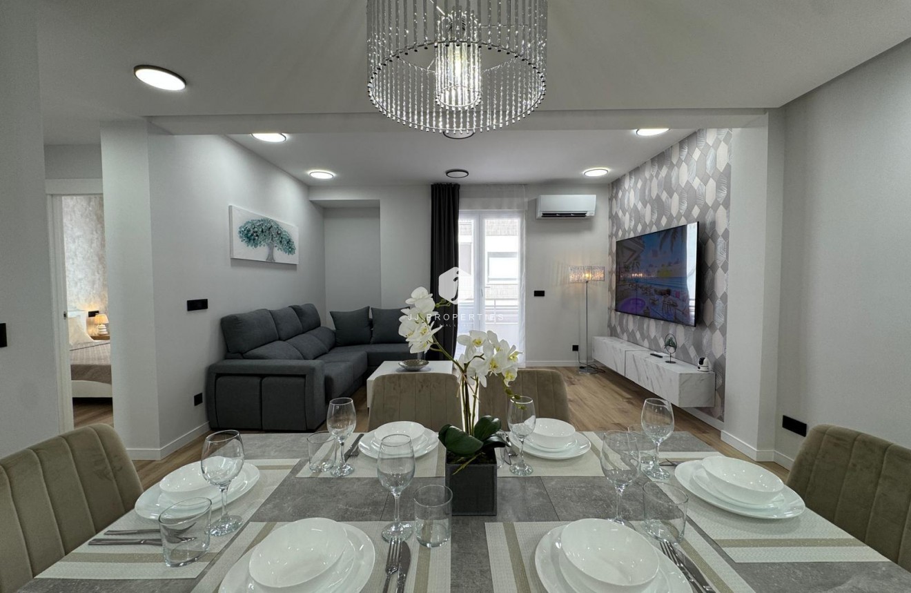 Aus zweiter Hand - Wohnung -
Torrevieja - Playa del Cura