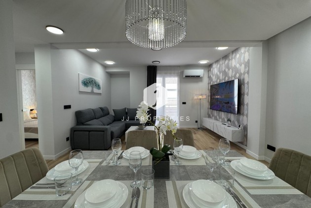 Aus zweiter Hand - Wohnung -
Torrevieja - Playa del Cura