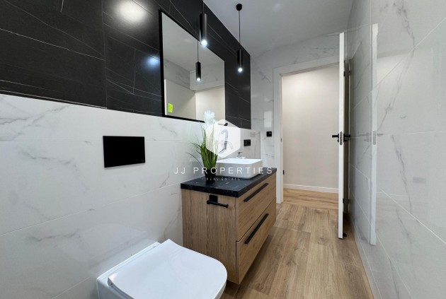 Aus zweiter Hand - Wohnung -
Torrevieja - Playa del Cura