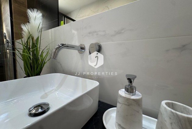 Aus zweiter Hand - Wohnung -
Torrevieja - Playa del Cura