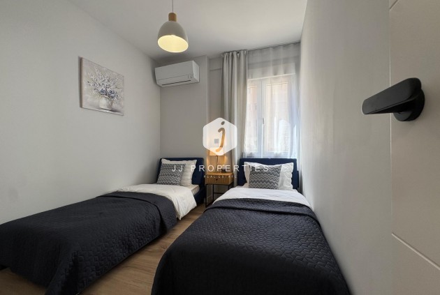 Aus zweiter Hand - Wohnung -
Torrevieja - Playa del Cura