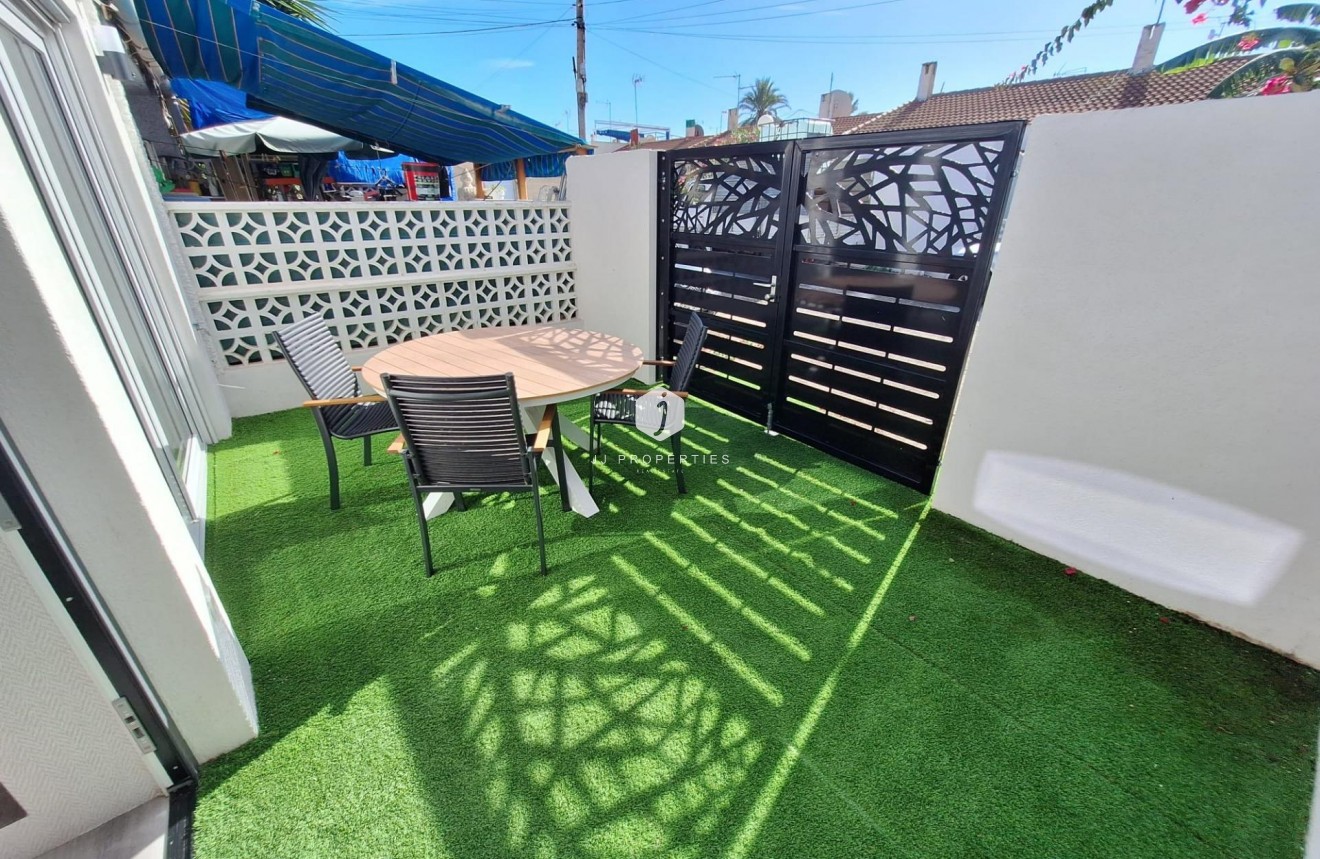 Aus zweiter Hand - Wohnung -
Torrevieja - Torretas