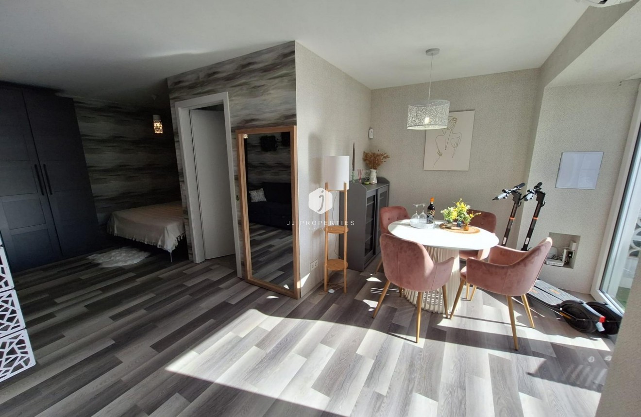 Aus zweiter Hand - Wohnung -
Torrevieja - Torretas