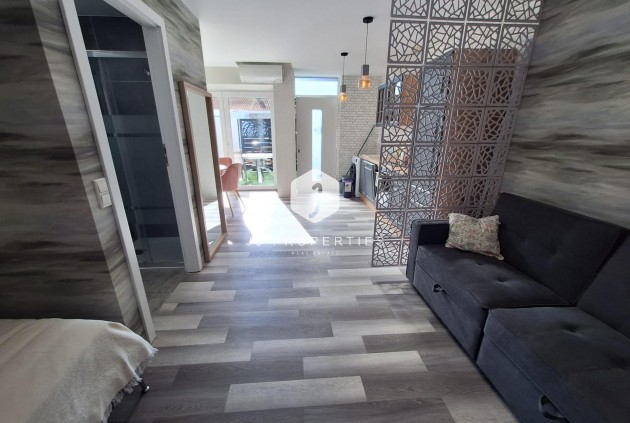 Aus zweiter Hand - Wohnung -
Torrevieja - Torretas
