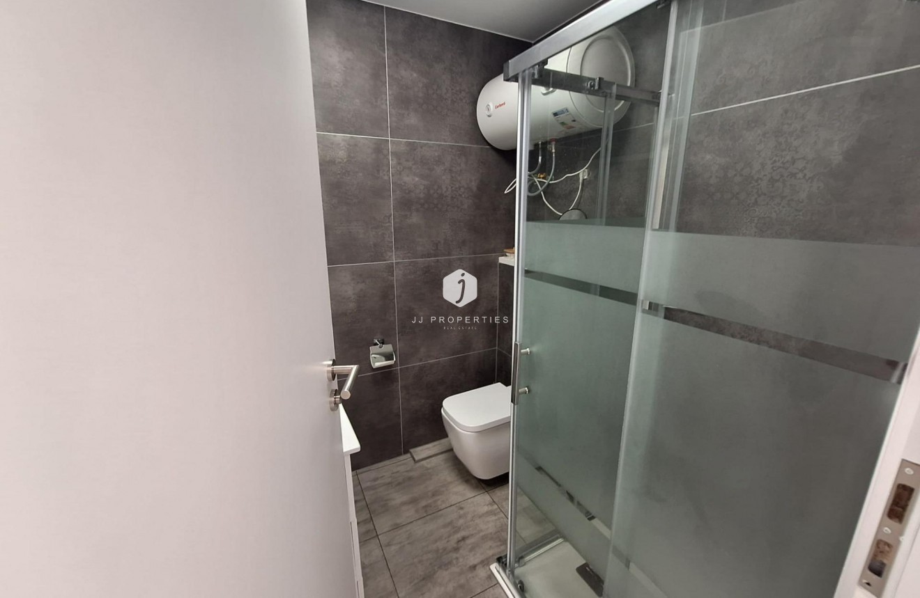 Aus zweiter Hand - Wohnung -
Torrevieja - Torretas