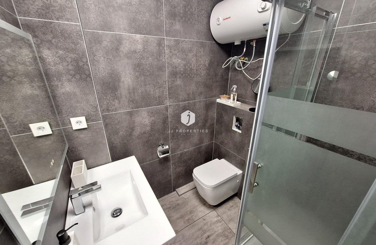 Aus zweiter Hand - Wohnung -
Torrevieja - Torretas