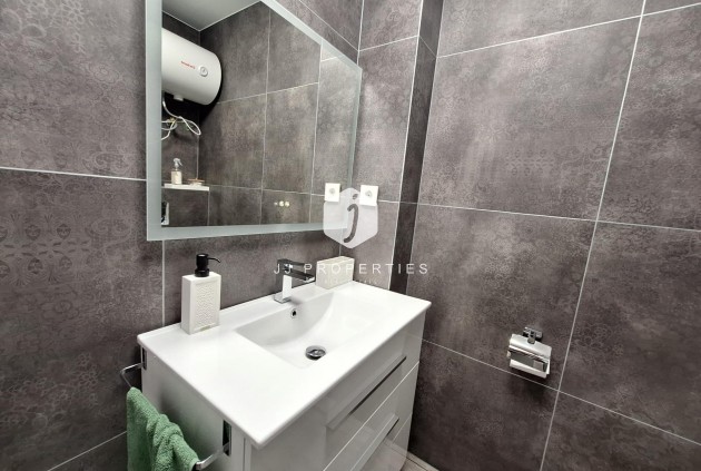 Aus zweiter Hand - Wohnung -
Torrevieja - Torretas