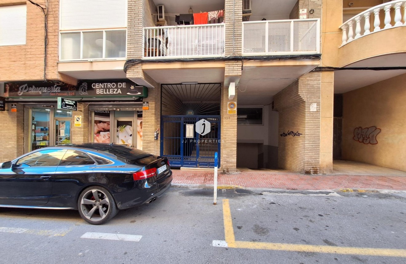 Tweedehands - Appartement / flat -
Torrevieja - Centro