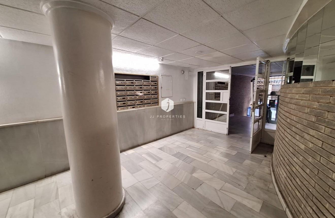 Tweedehands - Appartement / flat -
Torrevieja - Centro