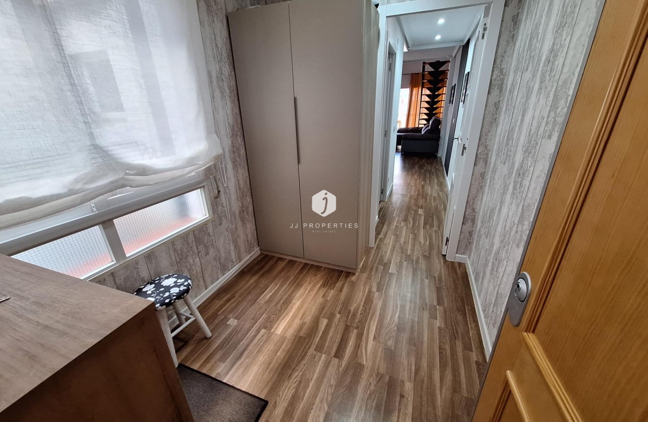 Tweedehands - Appartement / flat -
Torrevieja - Centro