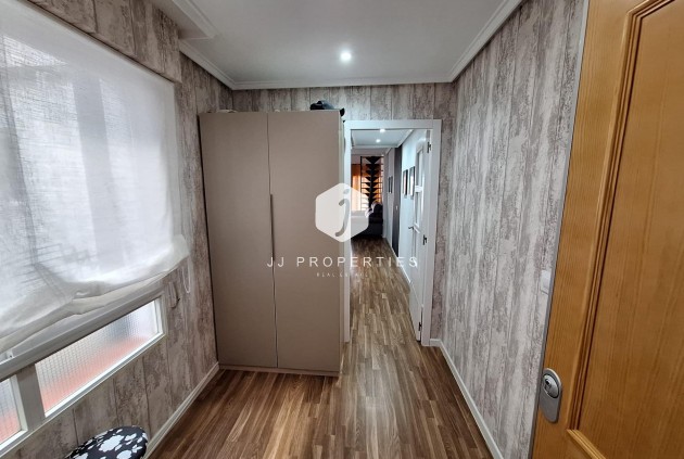 Tweedehands - Appartement / flat -
Torrevieja - Centro