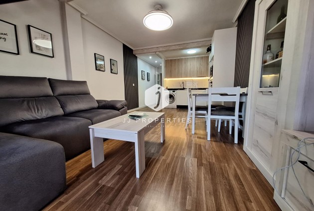 Tweedehands - Appartement / flat -
Torrevieja - Centro