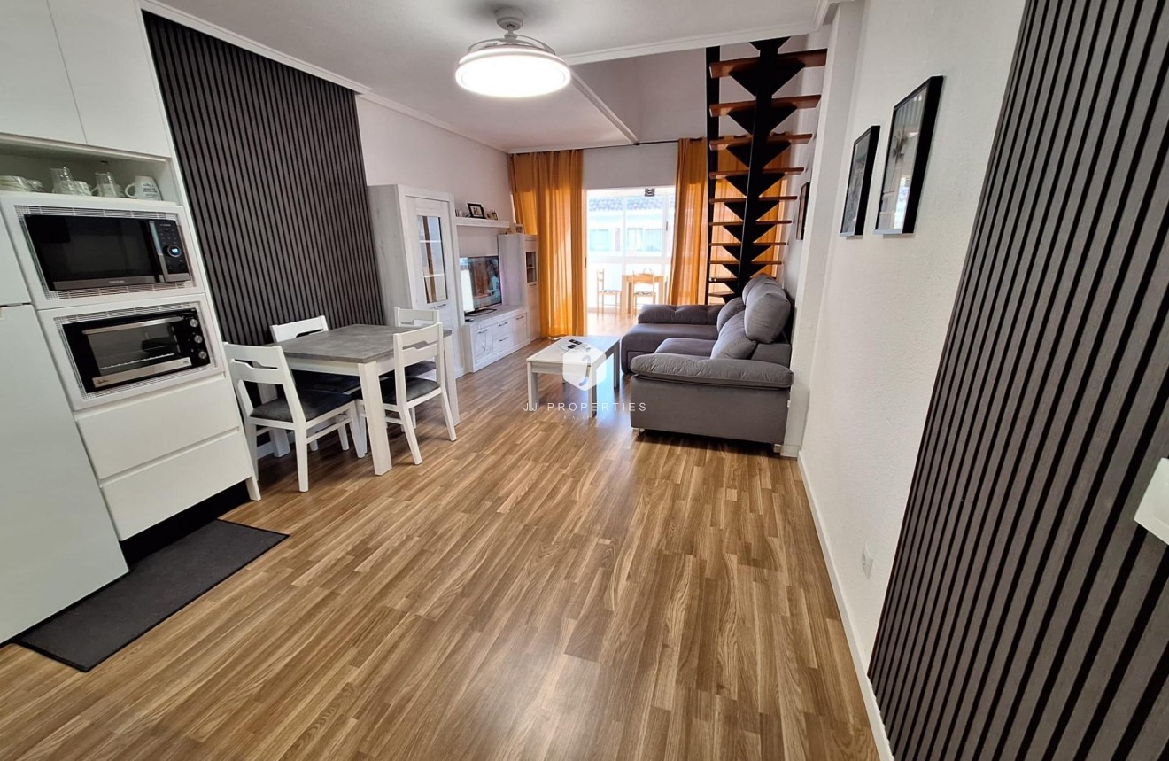 Tweedehands - Appartement / flat -
Torrevieja - Centro