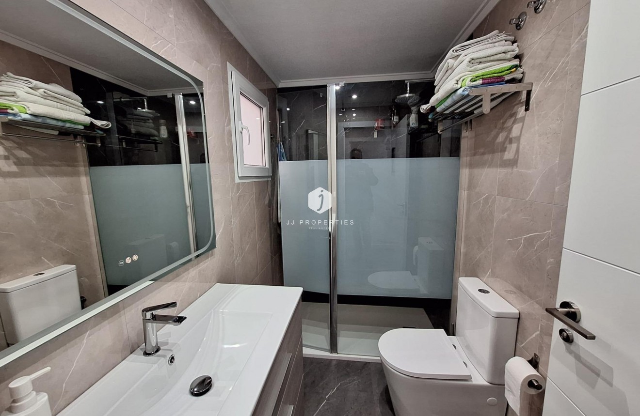 Tweedehands - Appartement / flat -
Torrevieja - Centro