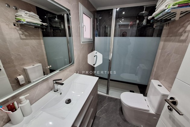 Tweedehands - Appartement / flat -
Torrevieja - Centro